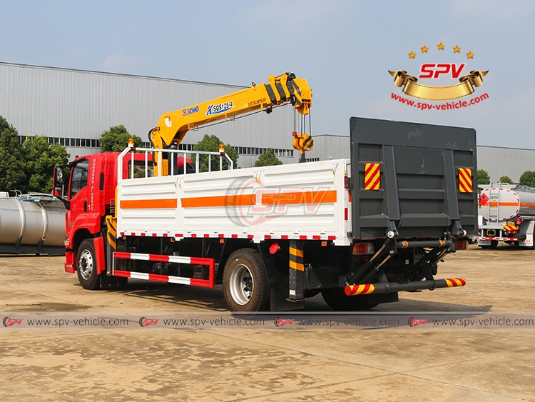 Cargo Turck with Crane ISUZU - LB